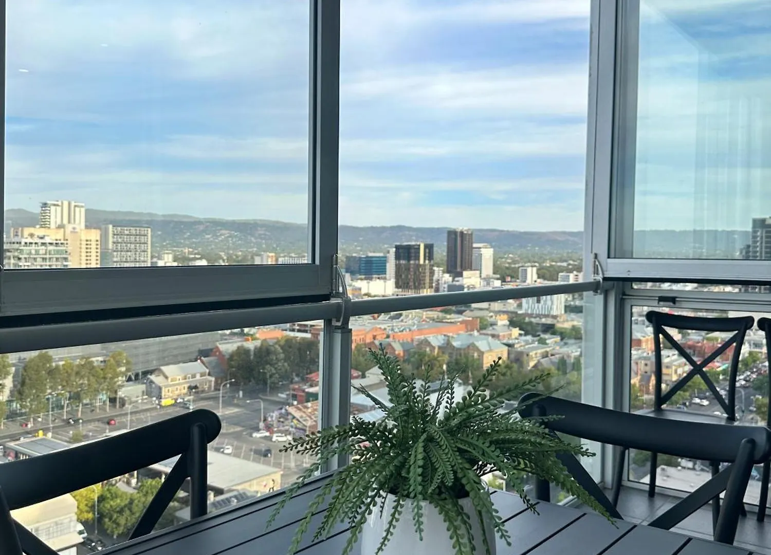 Penthouse View Apartment Luxury Cbd Penthouse Sleeps 6 Balcony Spa Access Adelaide